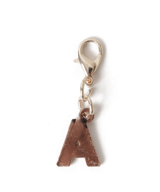 ゴールドビジューアルファベットDIYチャーム15ｍｍ