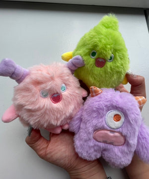 びっくりモンスターぬいぐるみキーホルダー