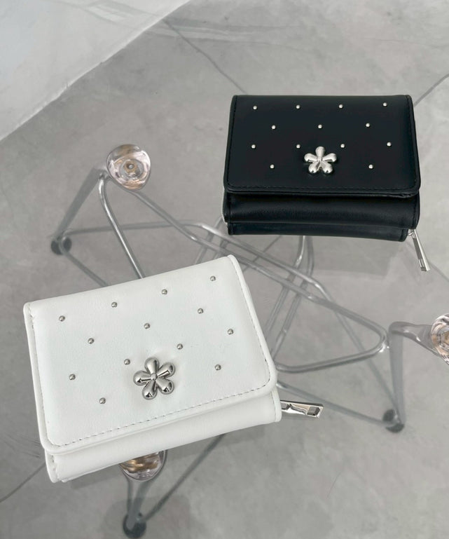 上：ブラック　下：ホワイト