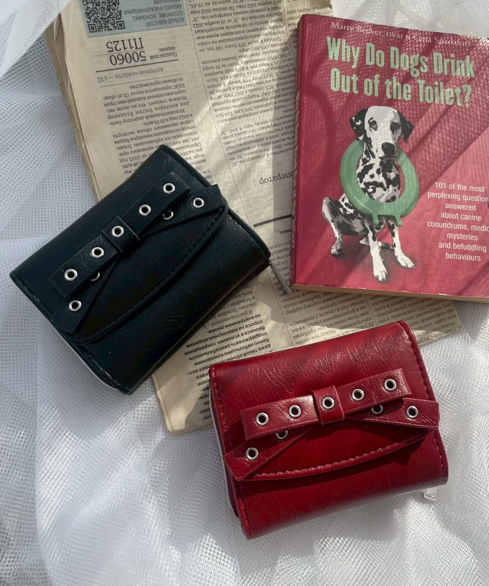 左：ブラック　右：レッド