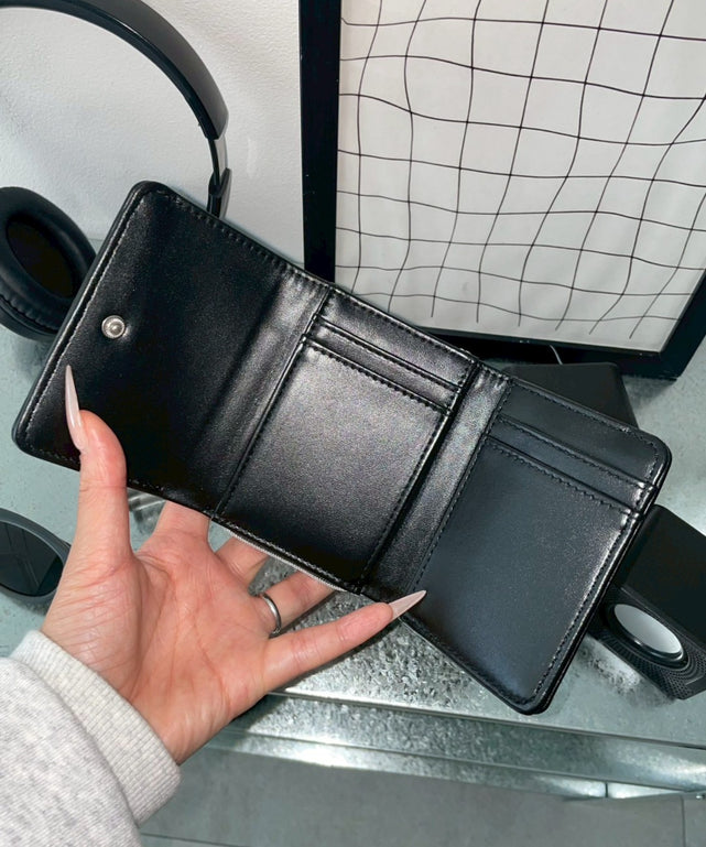 クロススタッズウォレット