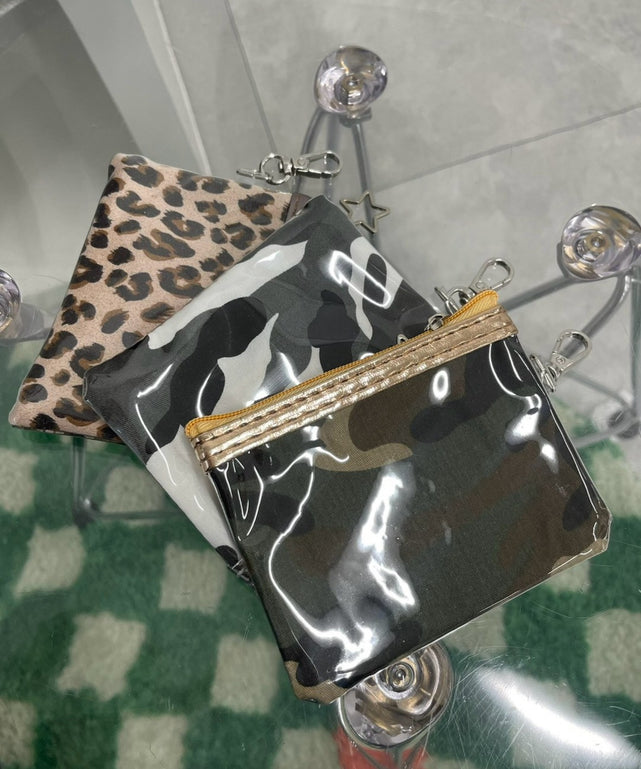 総柄メタルクリアポーチ