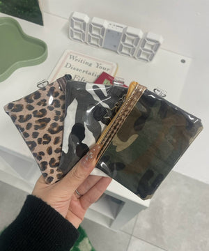 総柄メタルクリアポーチ