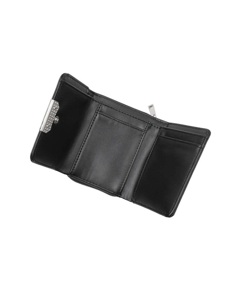 金具付きフラップウォレット