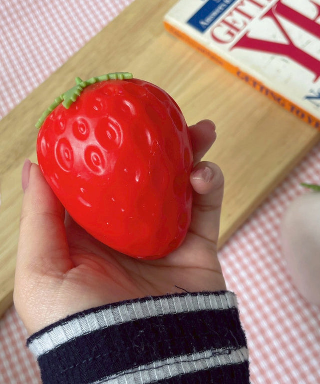 いちごホイップスクイーズ/レッド