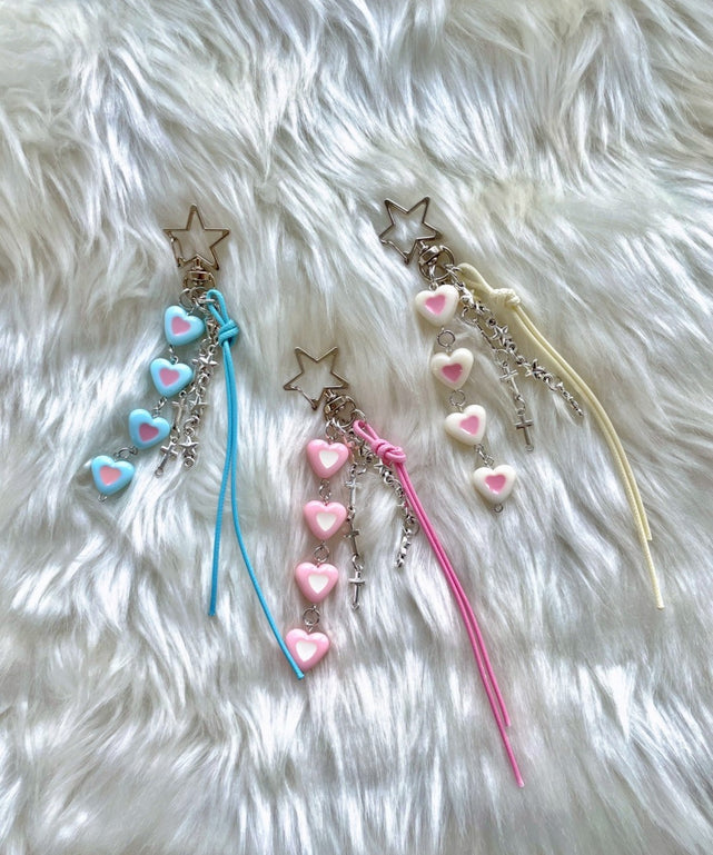 左：ブルー　真ん中：ピンク　右：ホワイト