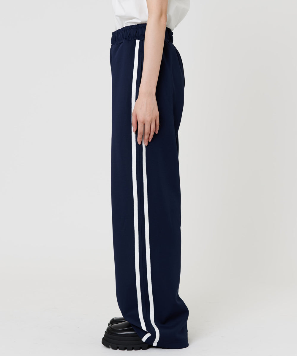 ネイビー モデル:157cm F着用