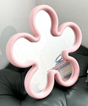 ピンク