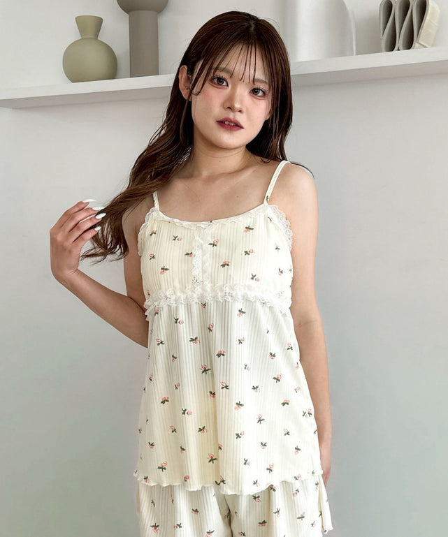 柄2：小花　モデル：160cm F着用