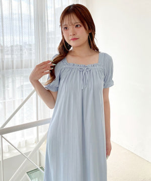 サックス　モデル：160cm F着用
