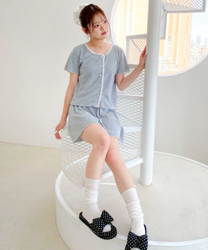 グレー　モデル：160cm F着用