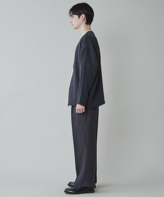 Dグレー モデル：180cm L着用