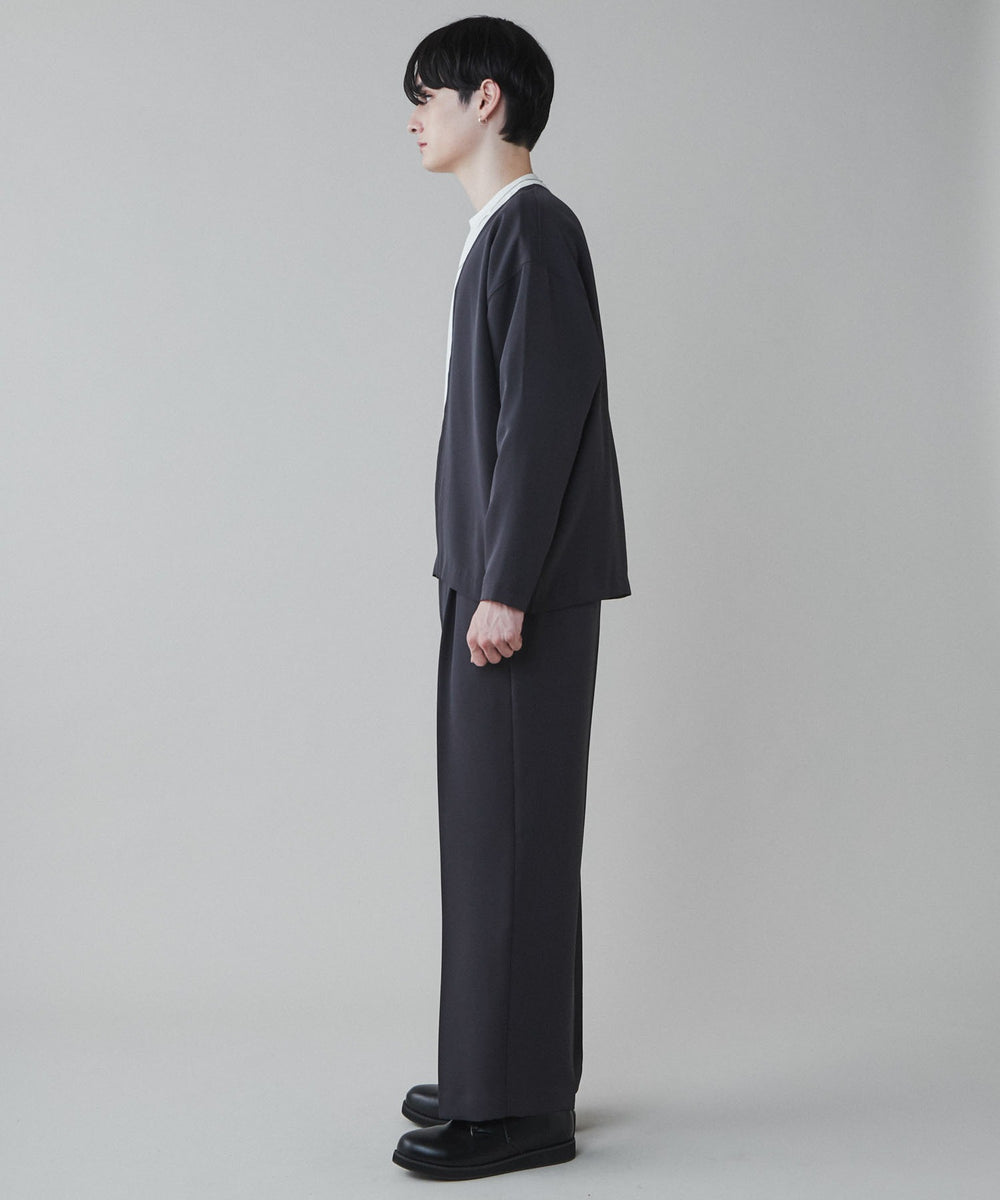 Dグレー モデル：180cm L着用