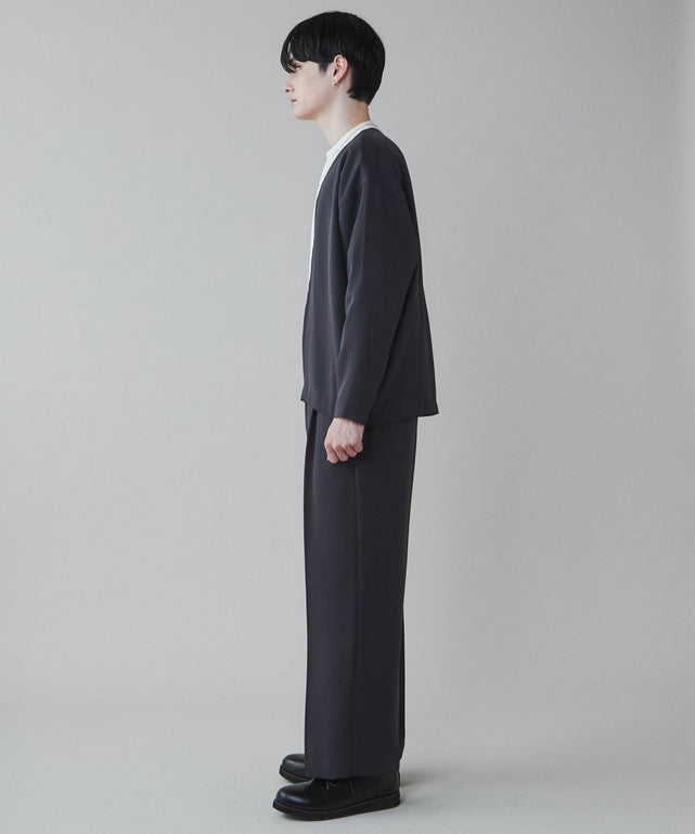 Dグレー モデル：180cm L着用