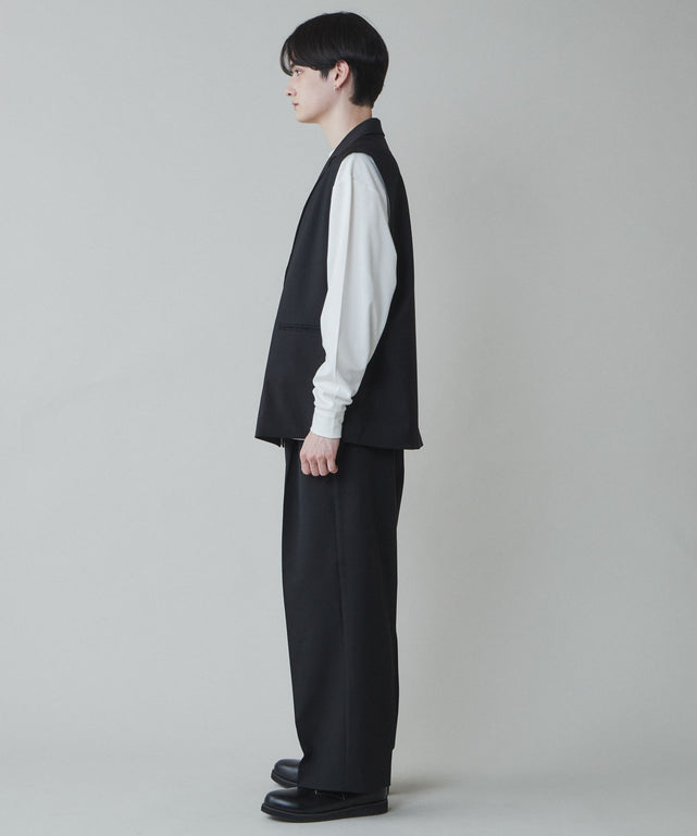 ブラック モデル：180cm F着用