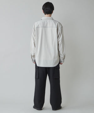 ホワイトアイボリー モデル：180cm L着用