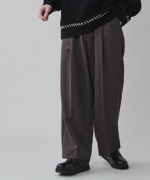 ブラウン モデル：180cm L着用