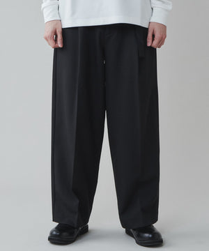 ブラック モデル：180cm L着用