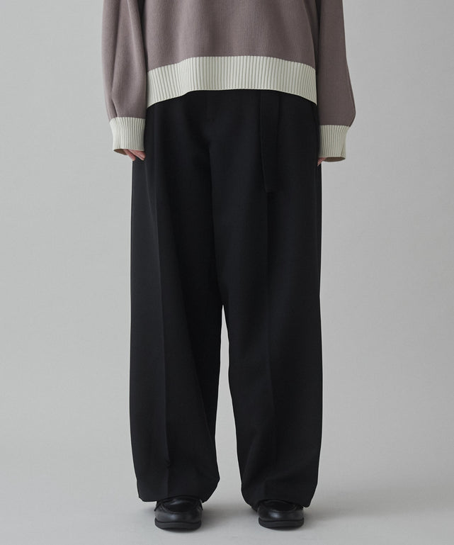 ブラック モデル：173cm L着用