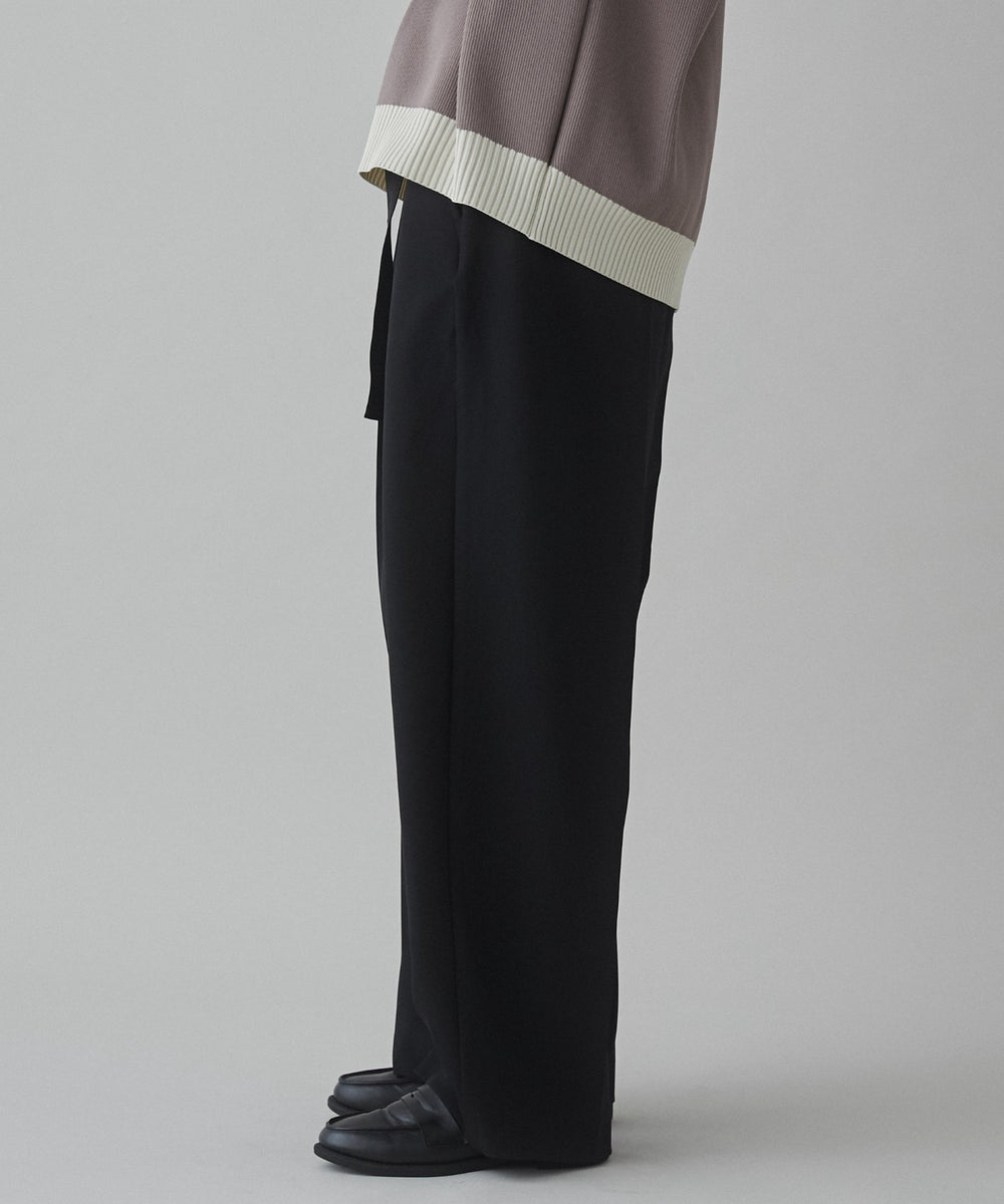 ブラック モデル：173cm L着用