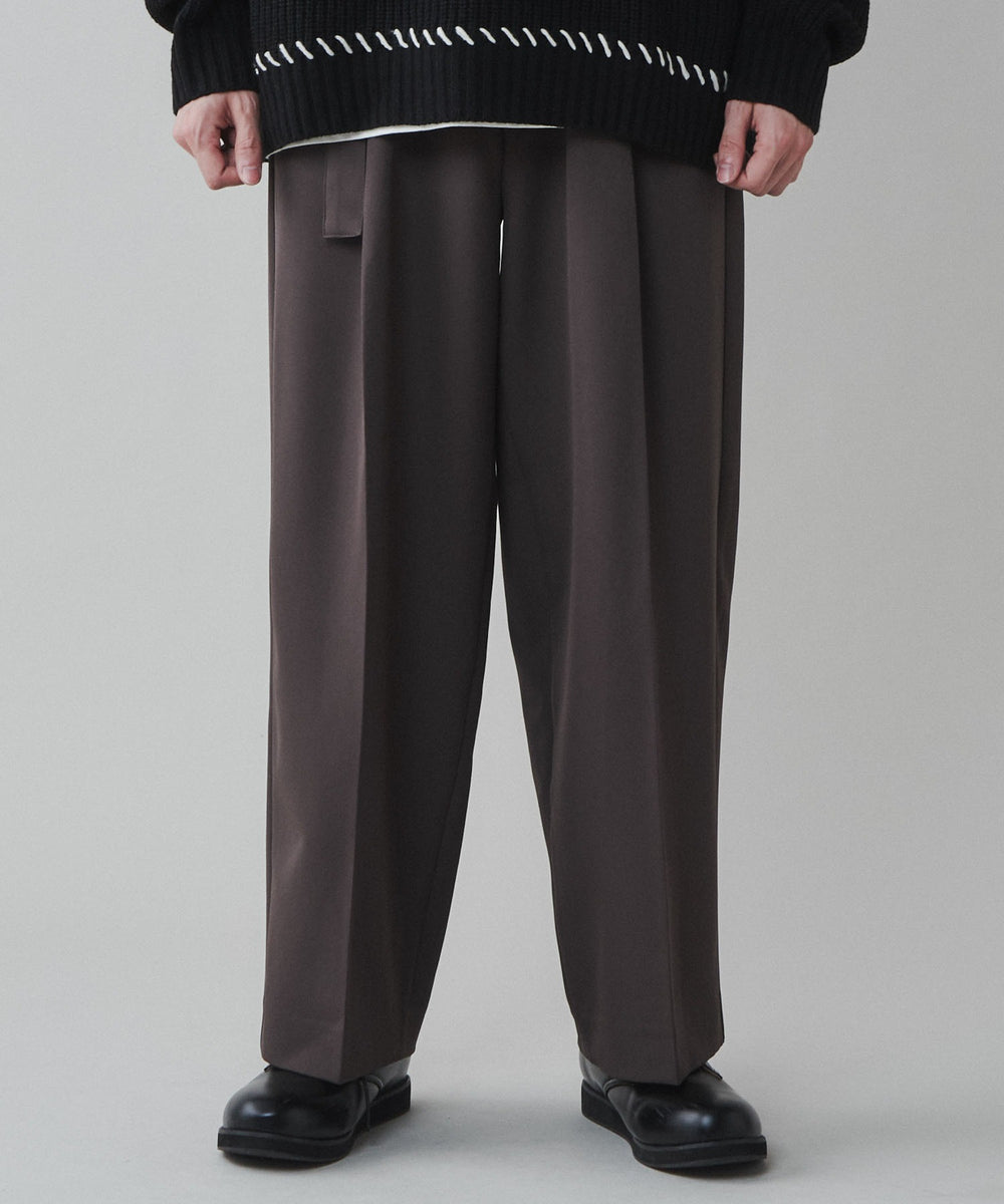 ブラウン モデル：180cm L着用