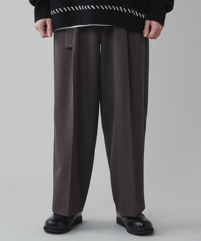 ブラウン モデル：180cm L着用