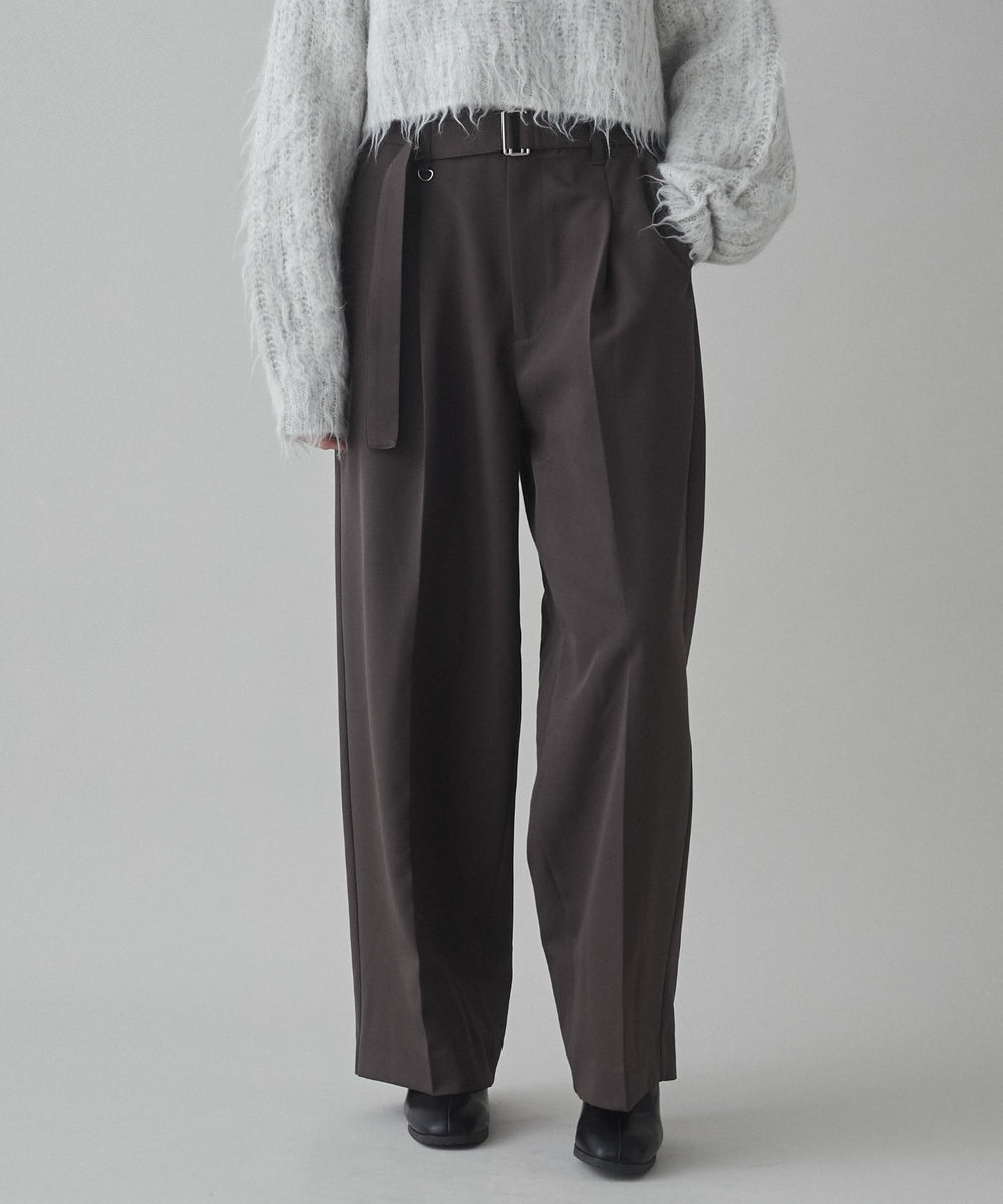 ブラウン モデル：173cm L着用