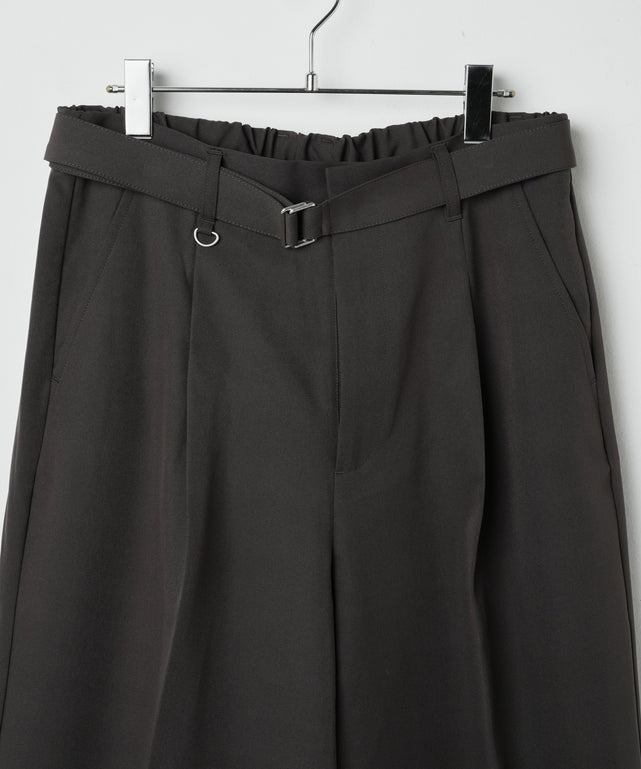 トロミベルト付きワイドスラックス