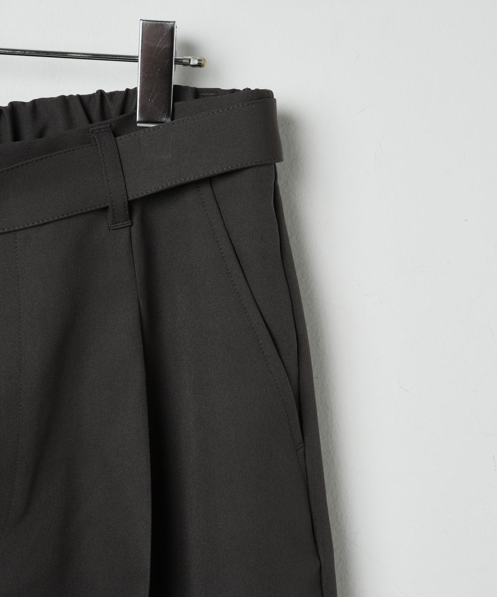 トロミベルト付きワイドスラックス