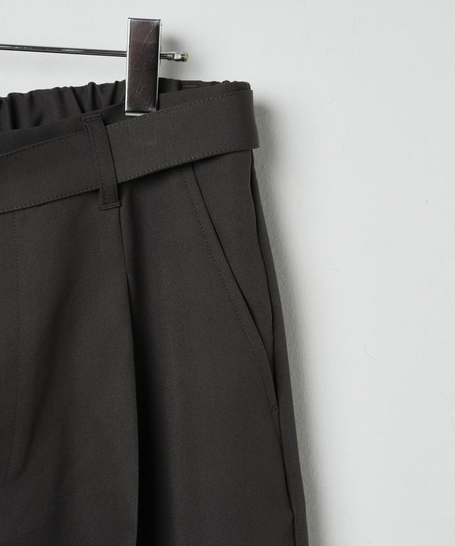 トロミベルト付きワイドスラックス