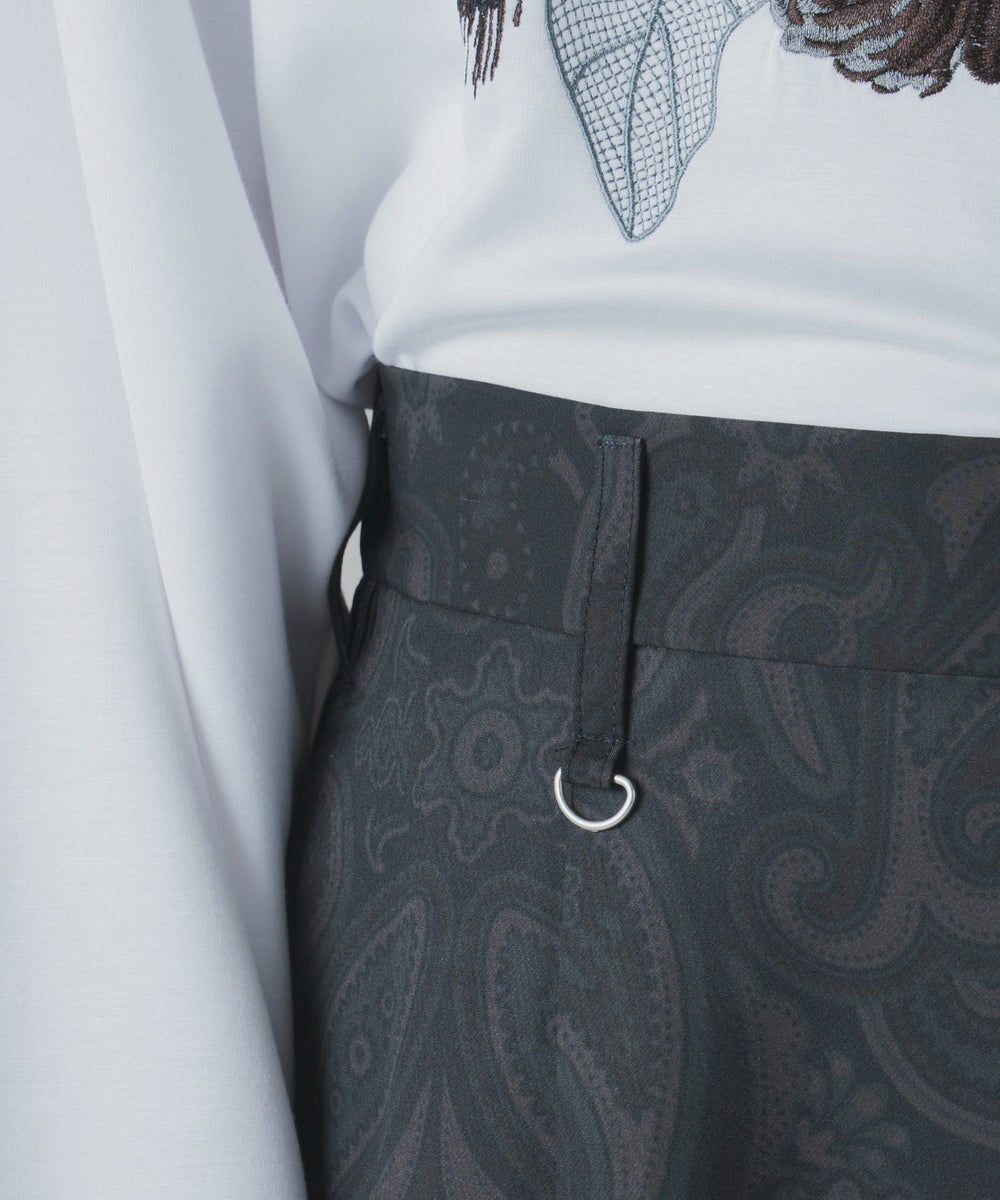 トロミ　総柄ワイドストレートスラックス