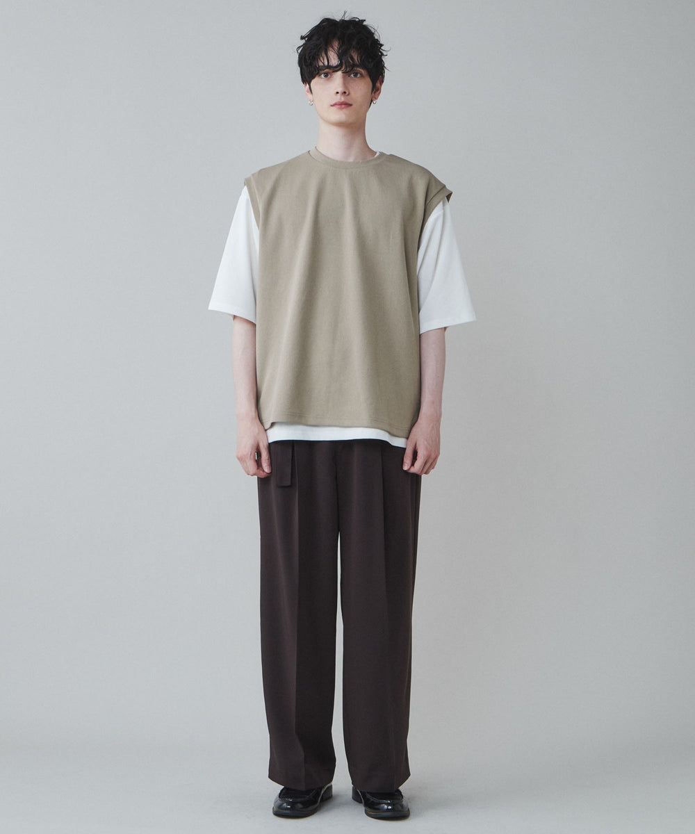 ベージュその他 モデル：180cm L着用