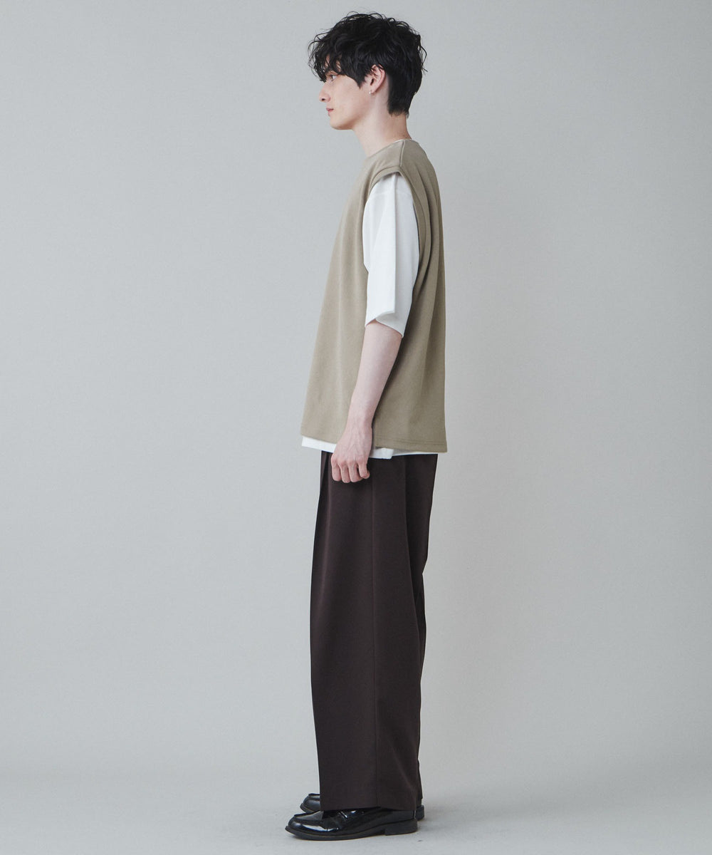 ベージュその他 モデル：180cm L着用