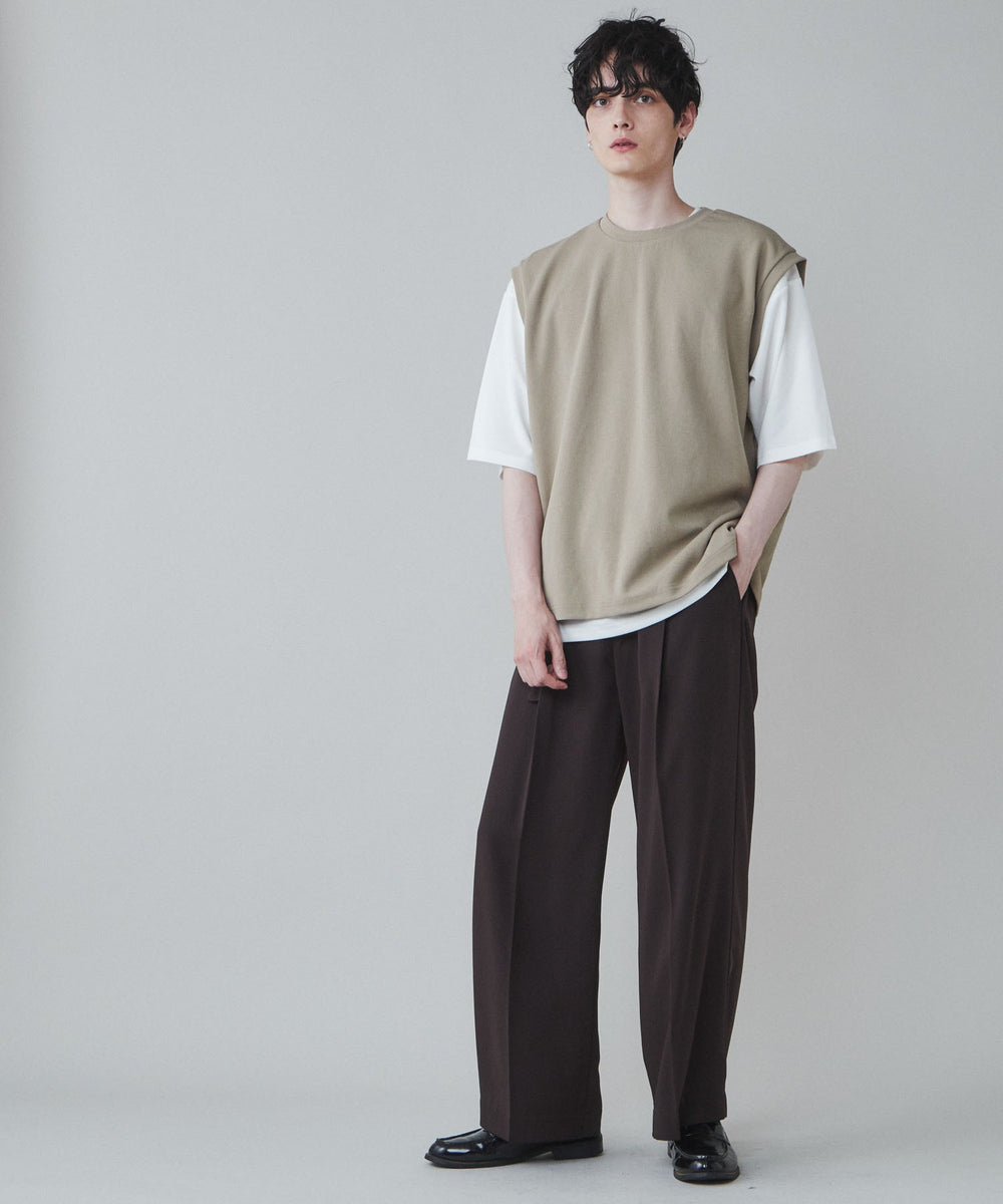 ベージュその他 モデル：180cm L着用