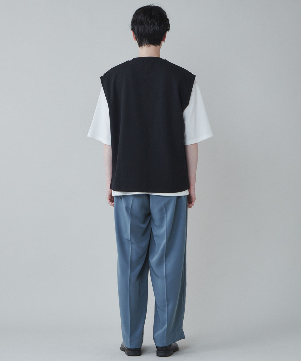 ブラック モデル：180cm L着用