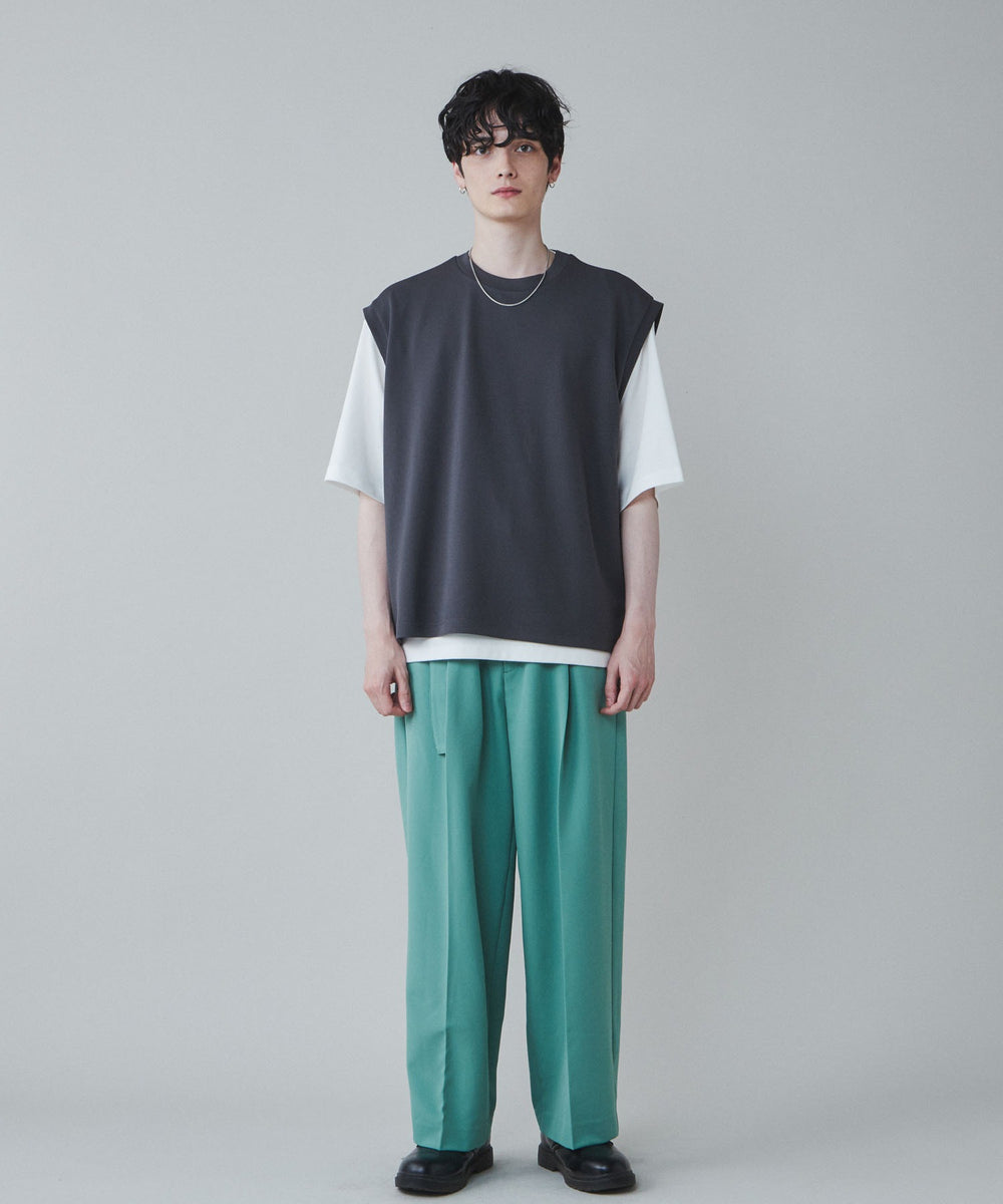 Dグレー モデル：180cm L着用