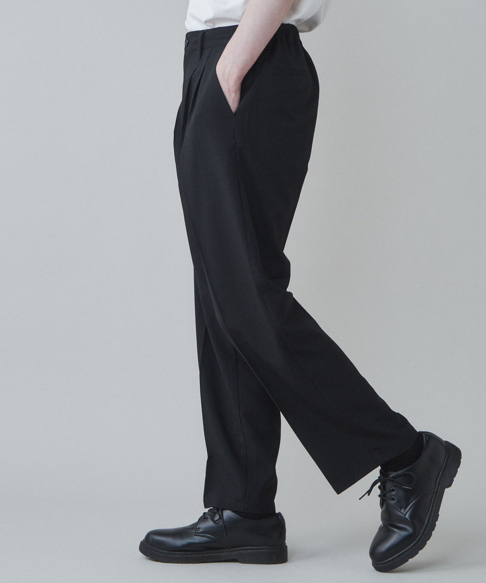 ブラック モデル：180cm L着用