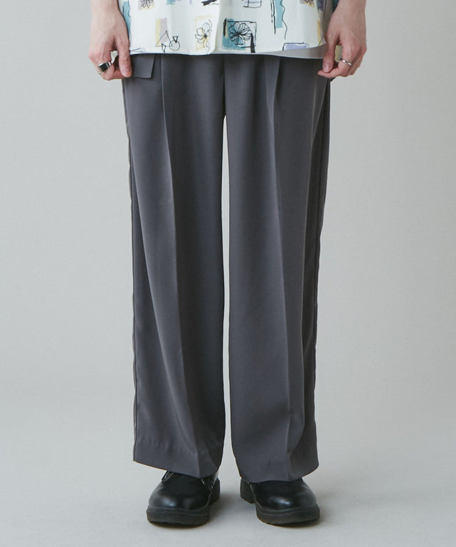 Dグレー モデル：180cm L着用