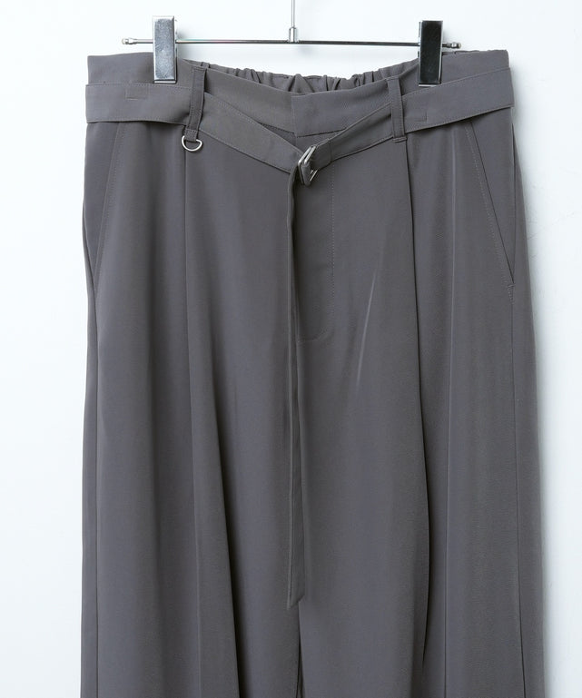 トロミベルト付きワイドスラックス