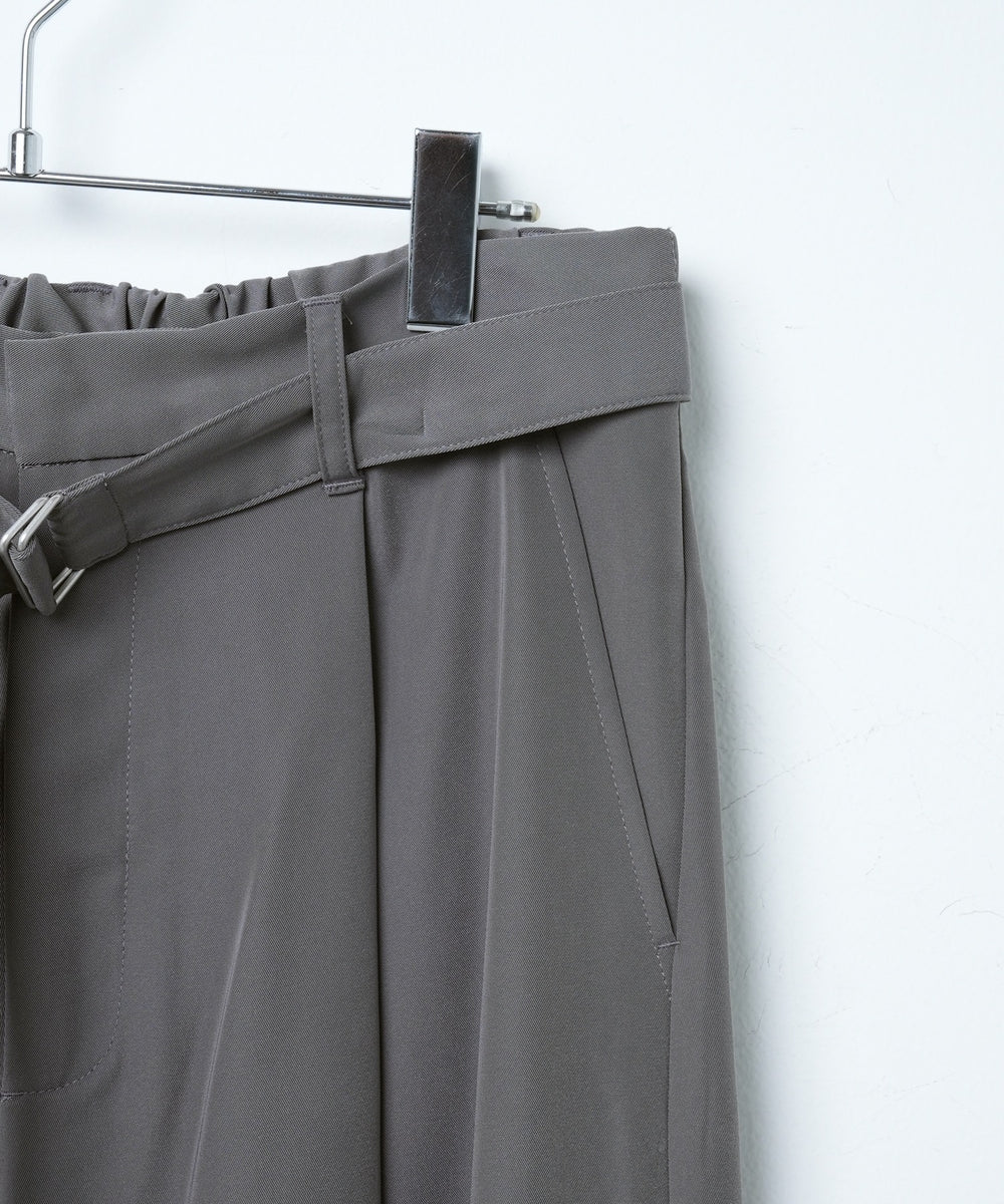 トロミベルト付きワイドスラックス