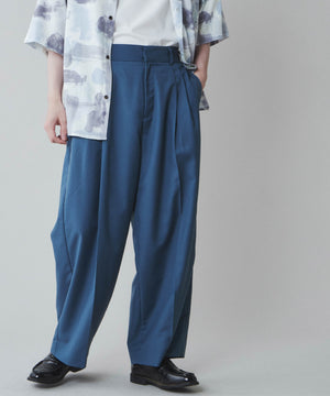 ブルー モデル:180cm L着用