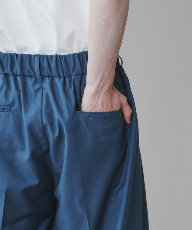 ブルー モデル:180cm L着用