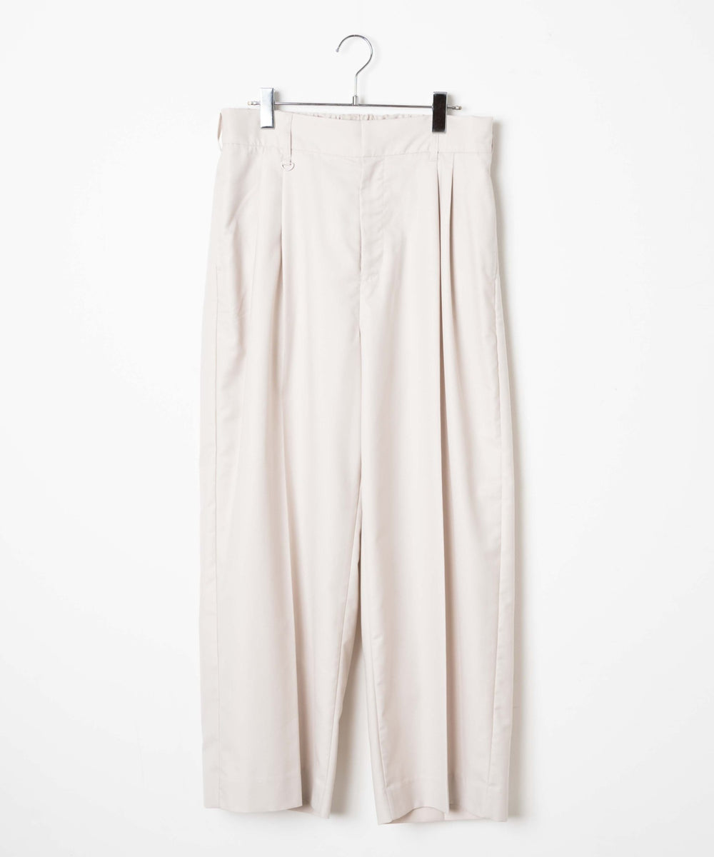 ホワイトアイボリー