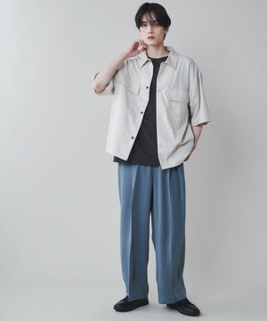 ホワイトアイボリー　モデル:180cm L着用