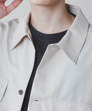 ホワイトアイボリー　モデル:180cm L着用