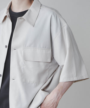 ホワイトアイボリー　モデル:180cm L着用