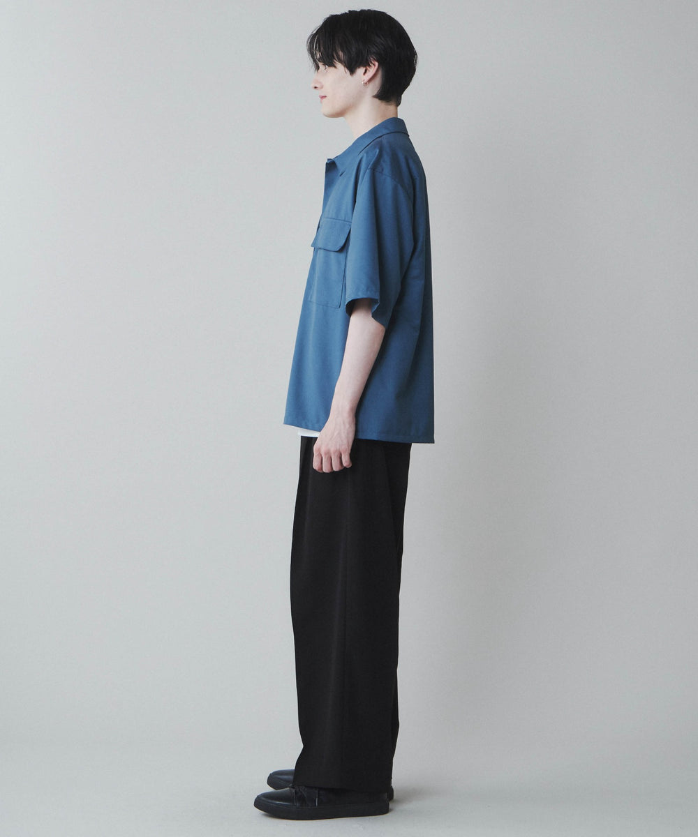 ブルー　モデル:180cm L着用