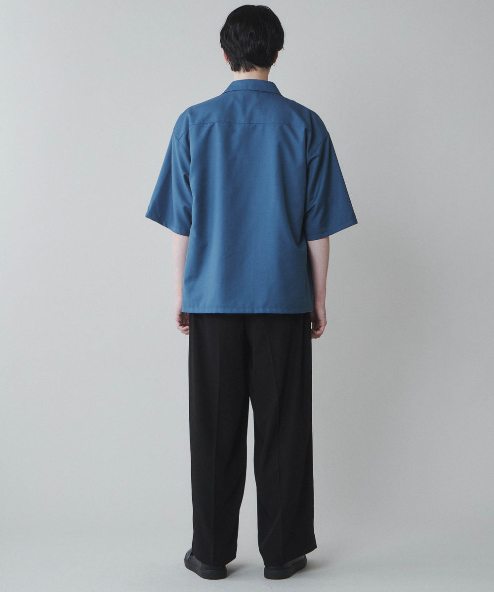 ブルー　モデル:180cm L着用