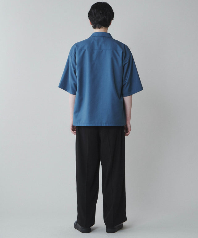 ブルー　モデル:180cm L着用