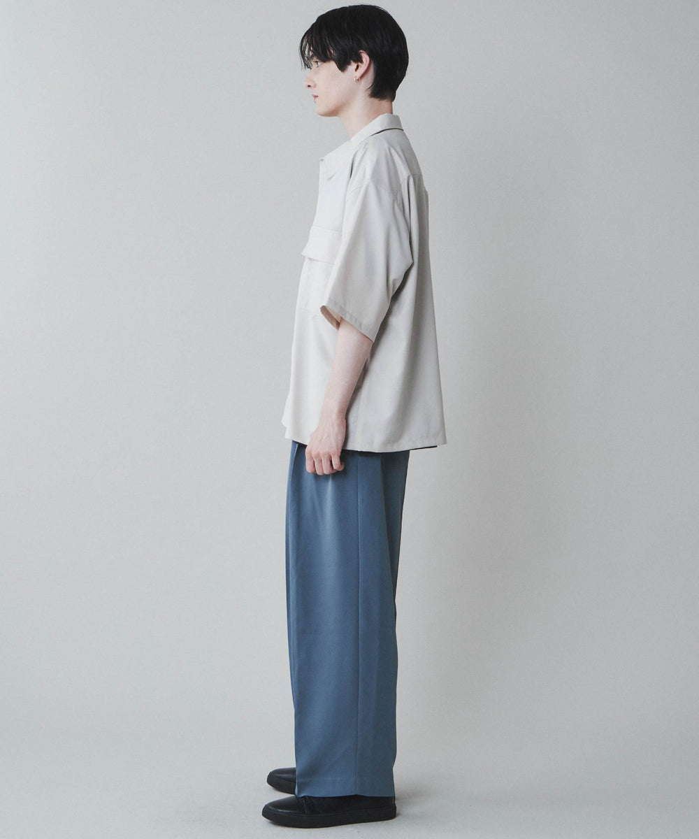 ホワイトアイボリー　モデル:180cm L着用